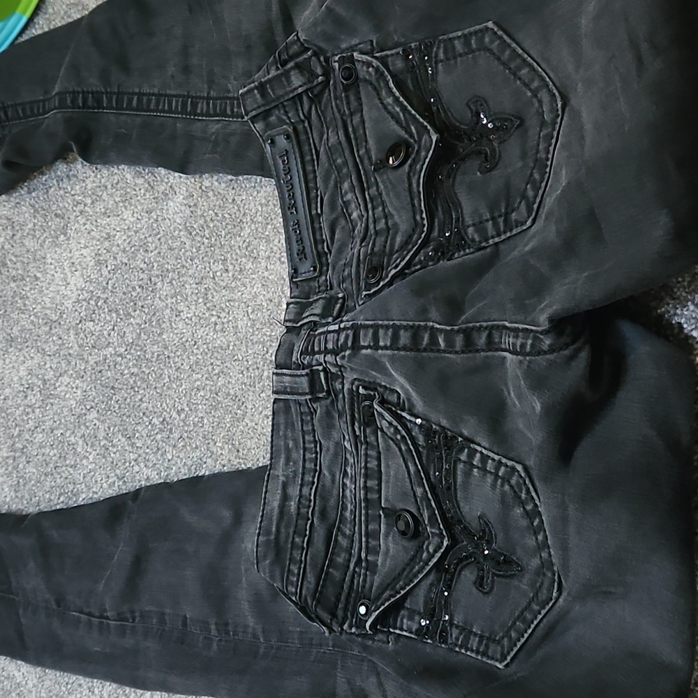 Rock Revival skinny jegging